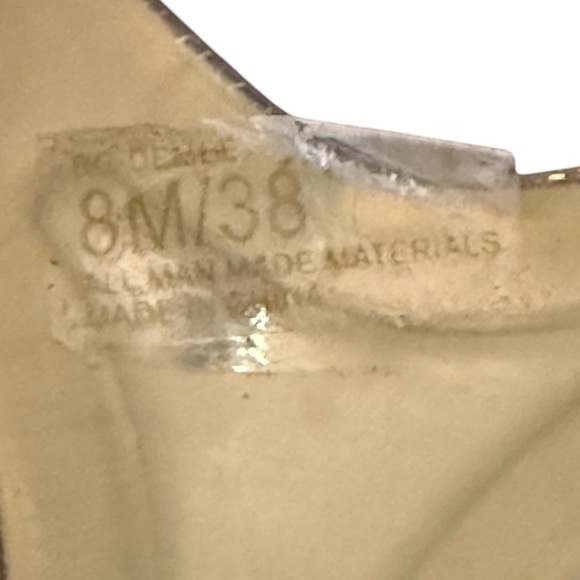 Elegant Silver Bow Sandals BCBG Generations size 8 - Picture 5 of 6